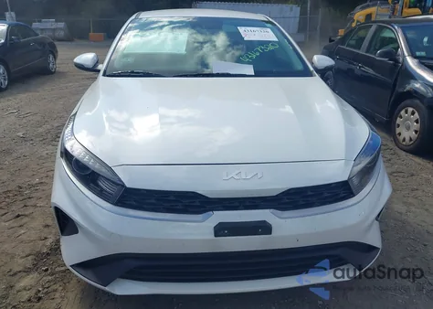 2023 Kia Forte Lxs z USA, uszkodzony, nr VIN 3KPF24AD4PE645247